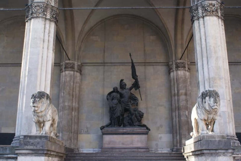 Munich and Nazi History Combination Day Tour Small Group - What Sets This Tour Apart?