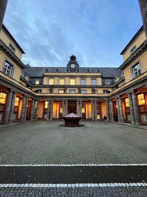 Munich: Guided Private E-Bike Tour with Beer Garden Lunch - Practical Details and What to Expect