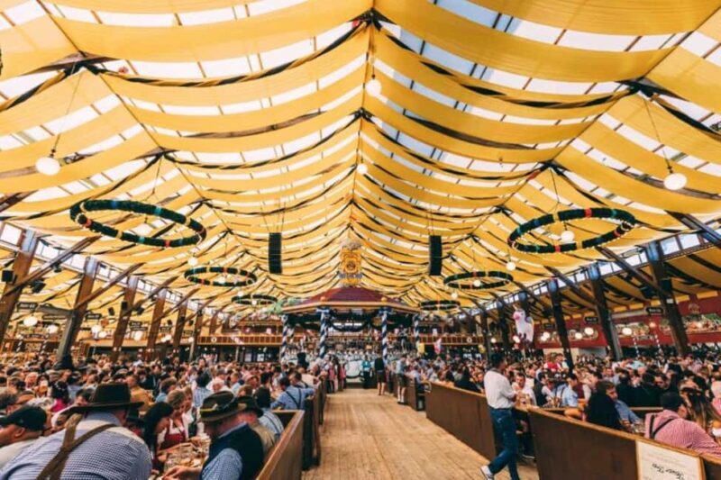 Munich: Löwenbräu Oktoberfest evening with table reservation - FAQ