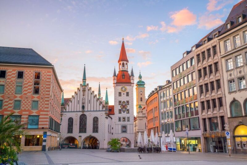 Munich Old Town and English Gardens Private Walking Tour - An In-Depth Look at the Munich Old Town and English Gardens Tour