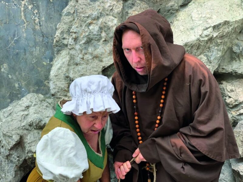 Munich: Scary Tour with actors in GERMAN - An In-Depth Look at the Munich Dark History Tour