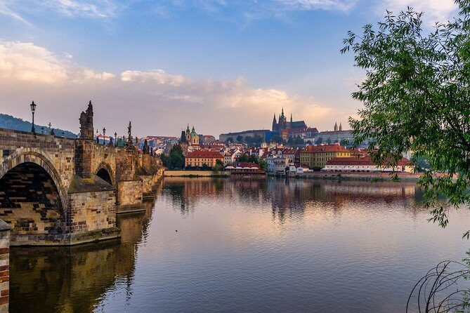 Munich to Prague - Private Transfer with 2 hours of Sightseeing - A Detailed Look at the Munich to Prague Private Transfer with Sightseeing