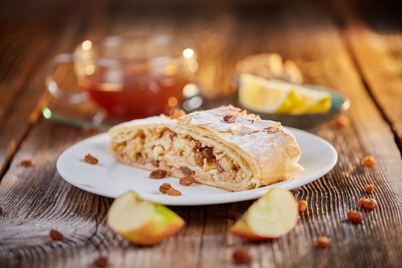 Munich: Traditional German Food and Old Town Private Tour - A Deep Dive into the Experience