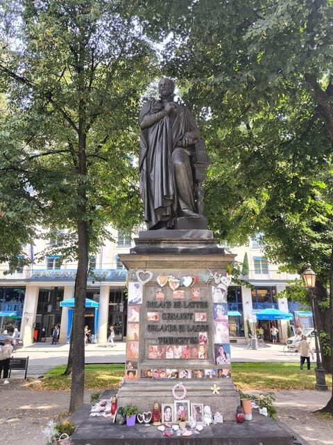 Munich: Walking tour of the old town with all your senses - A Walk Through Munich’s Old Town: What to Expect