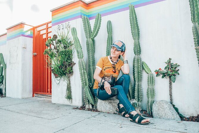 Murals and Graffiti Photoshoot - Posh Melrose with a Photographer in Los Angeles - Exploring the Melrose Avenue Murals