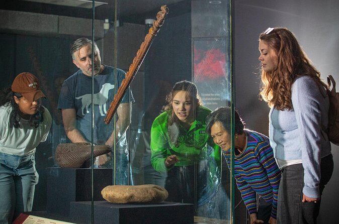 Museum of New Zealand Te Papa Tongarewa: Mori Highlights Tour - The Experience in Detail