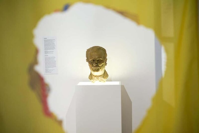 Museum of the 90s: Entry Ticket - Key Points