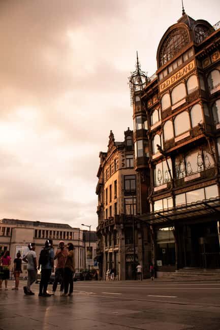 MUSICAL TOUR OF BRUSSELS (SPANISH) - Key Points