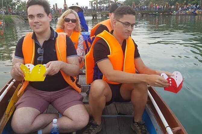 My Son Holyland Tour, Come Back by Boat, Hoi An Walking Tour with Night Market - Evening in Hoi An: Lanterns and Night Market