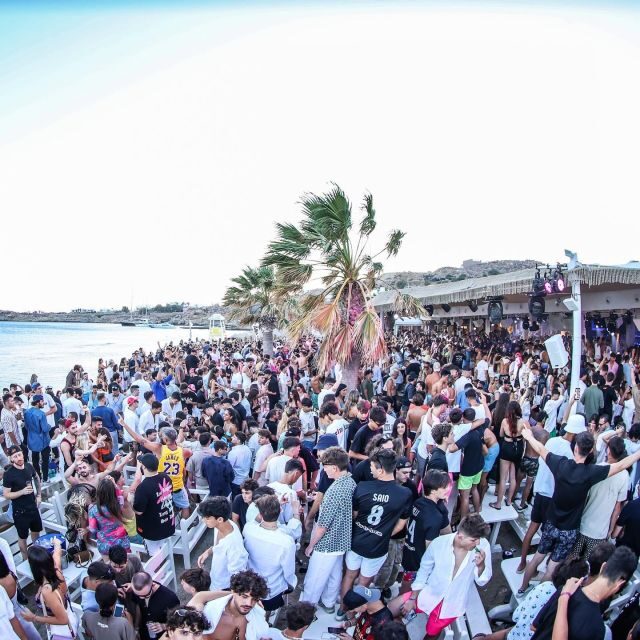 Mykonos: Best Beach Clubs Crawl Day Party - Key Points