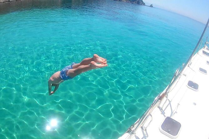 Mykonos Catamaran Full Day Private Cruise, 8-flavor Meal & Drinks - Key Points