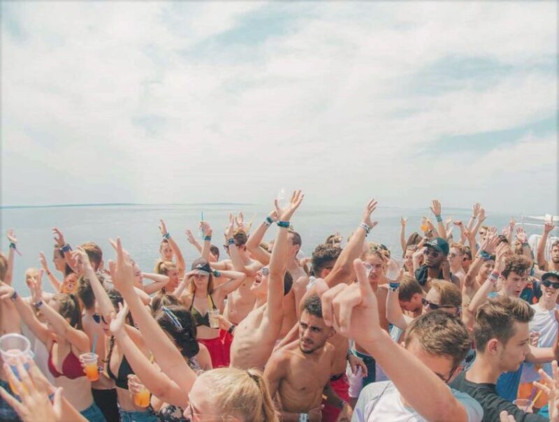 Mykonos: Rhenia & Little Venice Cruise with Snacks & Drinks - Frequently Asked Questions