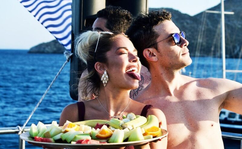Mykonos: Sunset Boat Party with Open Bar & Live DJ - Key Points