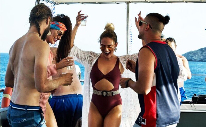 Mykonos: Sunset Boat Party with Open Bar & Live DJ - The Itinerary in Detail