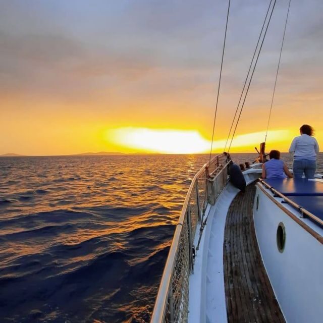 Mykonos: Sunset Boat Trip with Snacks and Drinks - Who Will Love This Experience?