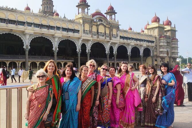 Mysore Palace + Jaganmohana Art Gallery + Devaraja Market = Mysore Heritage Walk - The Artistic Treasure Trove at Jaganmohana Palace