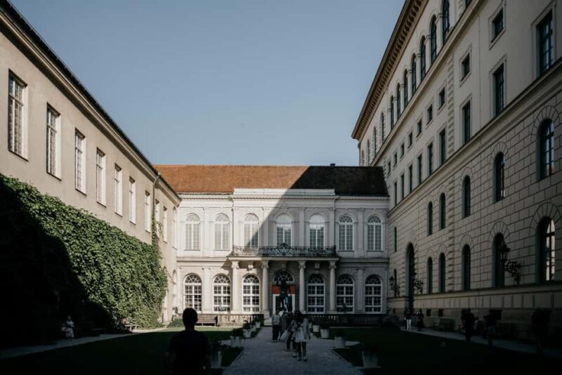 Myths & Secrets of Munichs Old Town - The Sum Up: Who Is This Tour Best For?