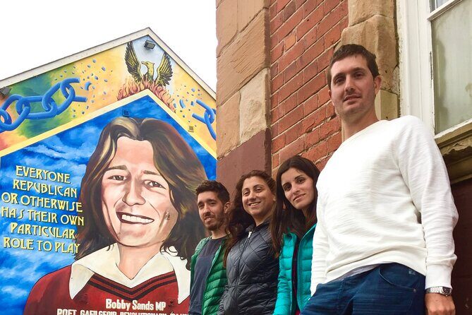 N0 1 Belfast black cab Irish and British mural 2hr private tour - A Close Look at the Belfast Black Cab Tour: What to Expect