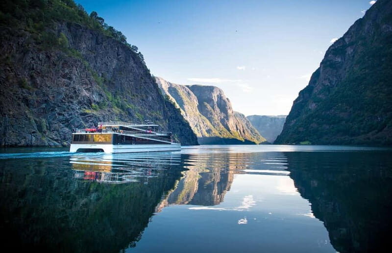 Nærøyfjord Cruise, Flåm, and Stegastein - Bus from Bergen - An In-Depth Look at the Tour Experience