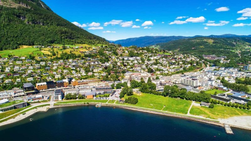 Nærøyfjord Cruise, Flåm, and Stegastein - Bus from Bergen - Logistics, Tips, and Practical Considerations