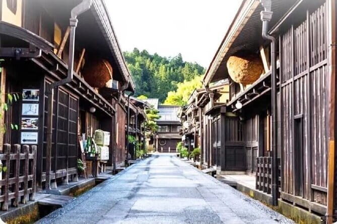 Nagoya Shirakawa go Village and Takayama One Day Tour - Seasonal Considerations