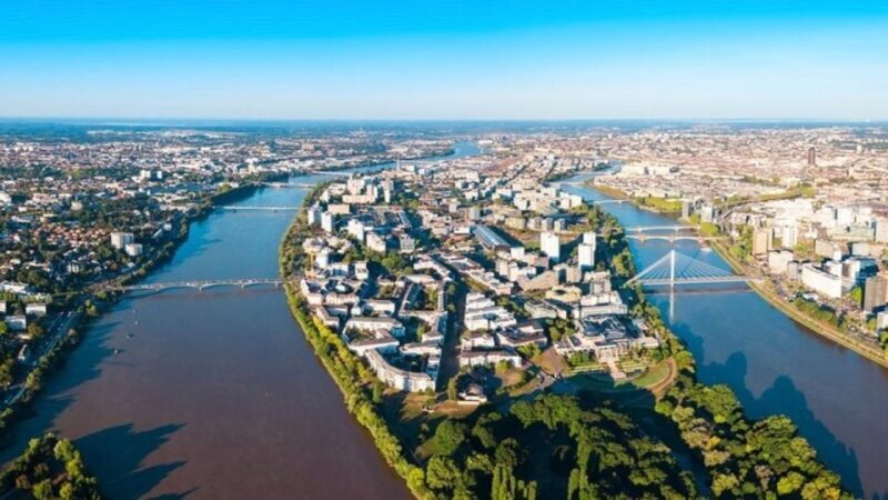 Nantes : Must-see Attractions Walking Tour - Authentic Insights from Reviewers