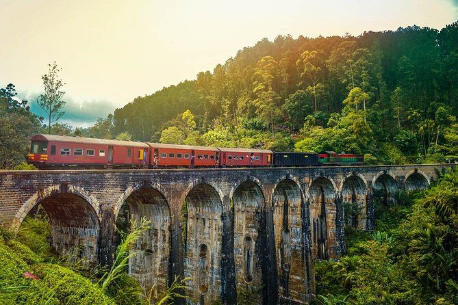 Nanu Oya to Kandy train ride on (Train No: 1016 "Udarata Menike") - Key Points