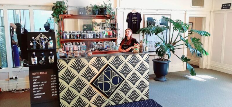 Napier: Afternoon Winery Tour Tasting at 3 Great Wineries - Silky Oaks Chocolates: A Sweet Finish