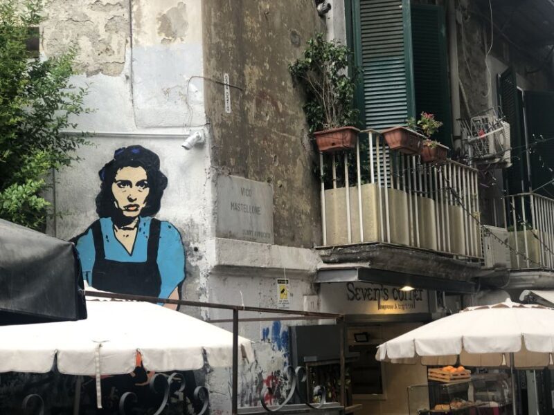 Naples: Guided Pub Crawl in the Old Town - End of the Tour and Nightclub Option