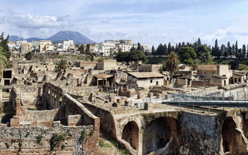 Naples: Herculaneum Entry Ticket with Digital Audio Guide - Navigating the Site and Utilizing Your Audio Guide