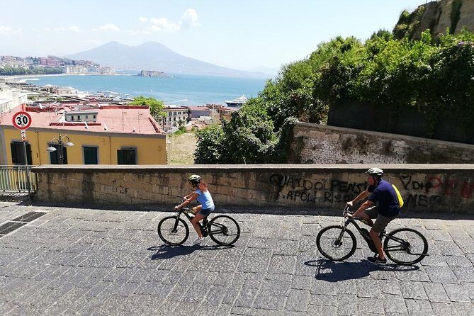Naples panoramic e-bike(pedal assisted)ride with pizza tasting - Weather and Cancellation Policies