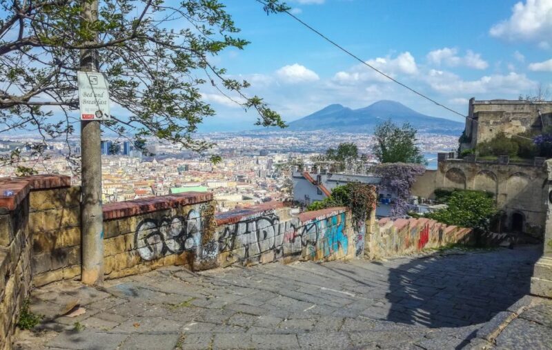 Naples Panoramic walking tour thourgh La Pedamentina scale - A Deep Dive into the Tour Experience