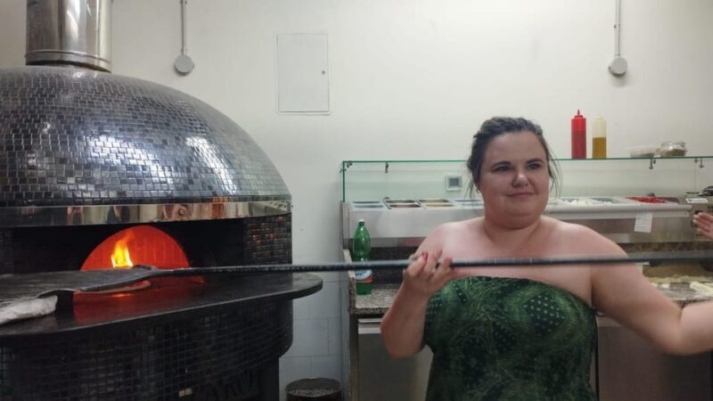 Naples: Pizza Making Class with Neapolitan Chef and drink - FAQs