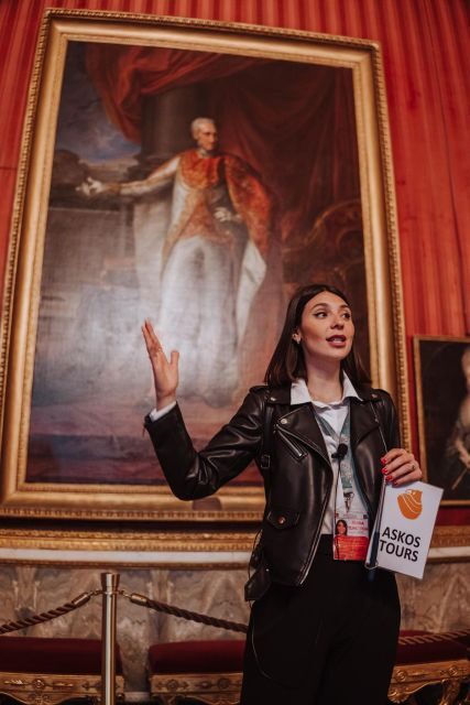 Naples: Royal Palace and Spanish Quarters Small Group Tour - Strolling Through the Spanish Quarters