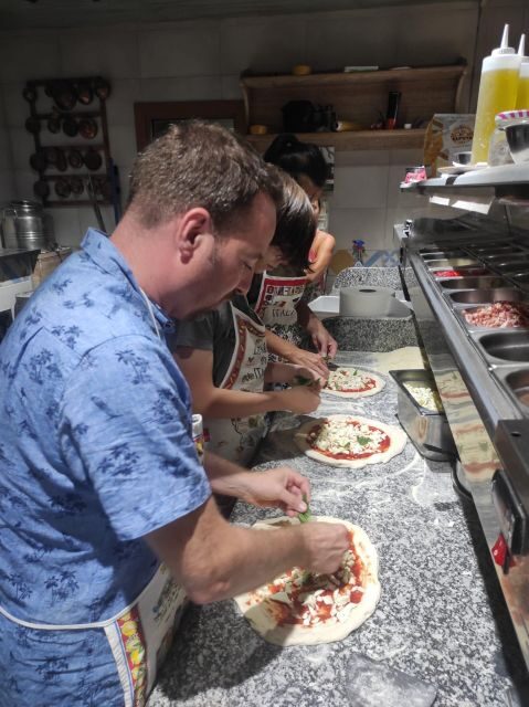 Naples: Small Group Pizza Making with Drink Included - Key Points
