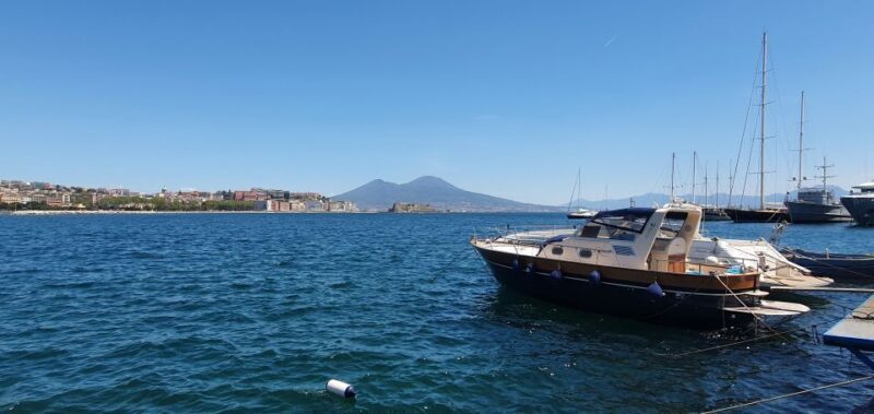 Naples: Small Group Sunset Cruise by Boat with Spritz - FAQ