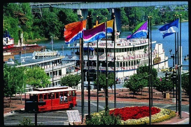 Nashville: General Jackson Showboat Lunch Cruise - Who Will Love This Tour?