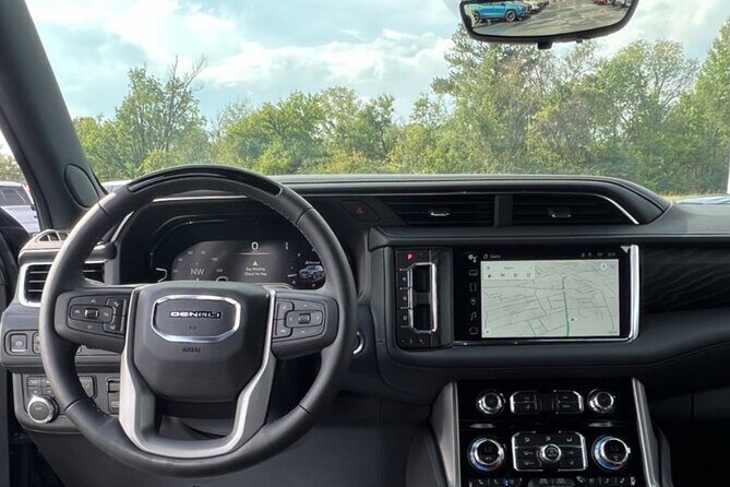 Nashville Limo Service and Airport Transportation Arrival - FAQ