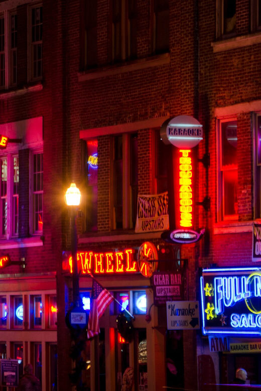 Nashville: Music History and Moonshine Pub Crawl - Exploring What the Tour Offers: A Deep Dive