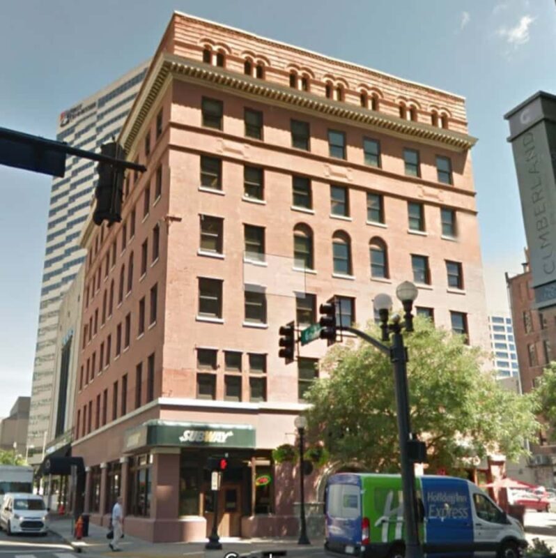 Nashville: Notorious Crime Scenes Driving and Walking Tour - Key Points