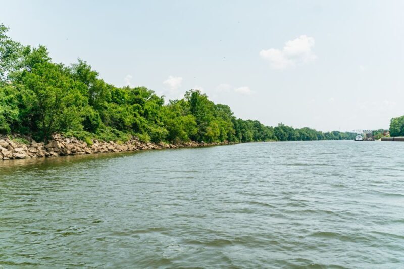 Nashville: Pontoon Party Cruise with a Captain - Key Points