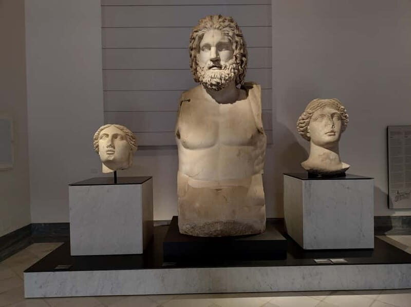 National Archaeological Museum synchronized audioguided tour without QR or app - Key Points