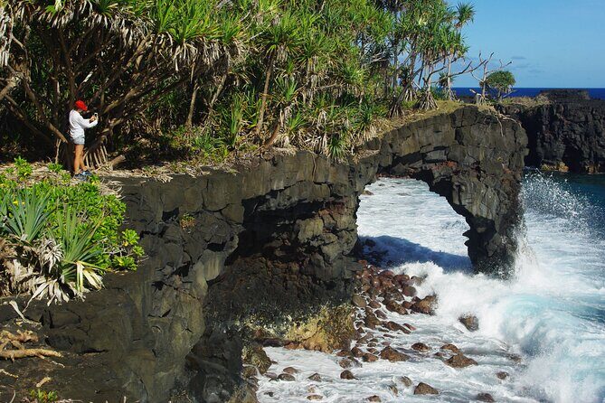 National Park Lava Cliffs and Black Sand Beach - Key Points