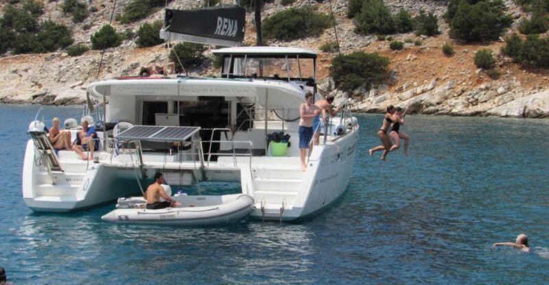 Naxos: Luxury Catamaran Day Trip with Lunch and Drinks - A Deep Dive into the Catamaran Experience