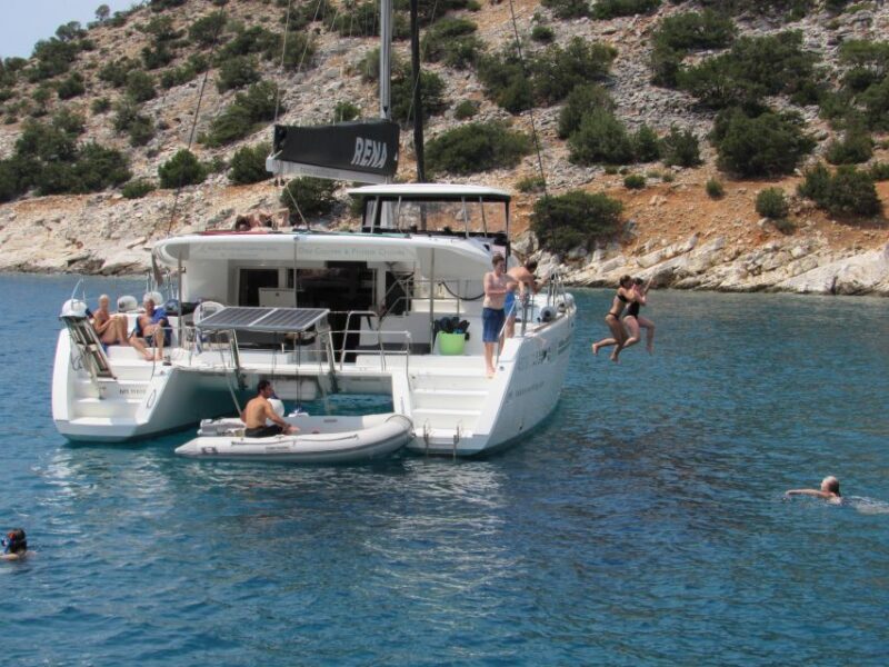 Naxos: Luxury Catamaran Day Trip with Lunch and Drinks - The Sum Up