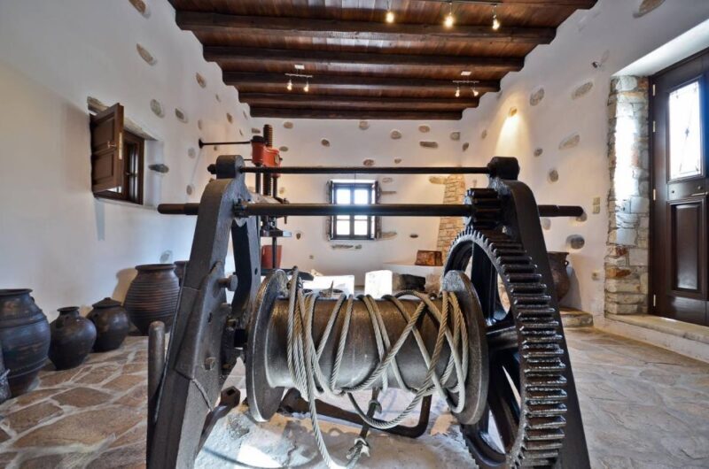 Naxos: Must-see sites in half a day - An overview of the experience