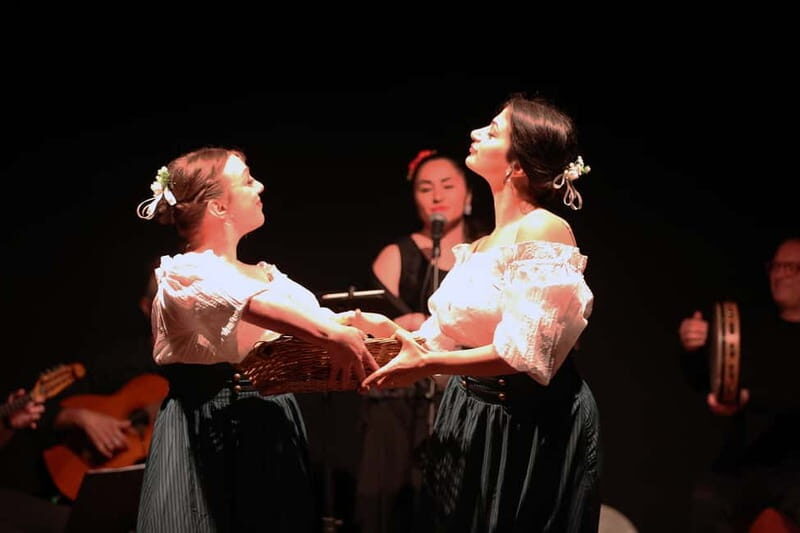 neapolitan show with traditional music, dance and tasting! - FAQ