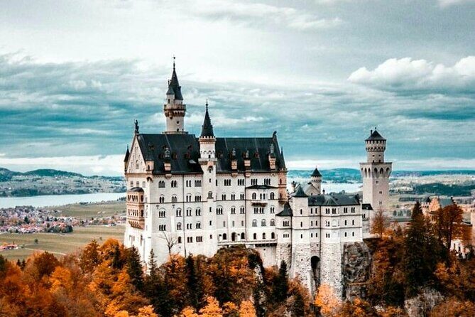 Neuschwanstein Castle and Linderhof Private Tour from Munich - An In-Depth Look at the Bavarian Highlights