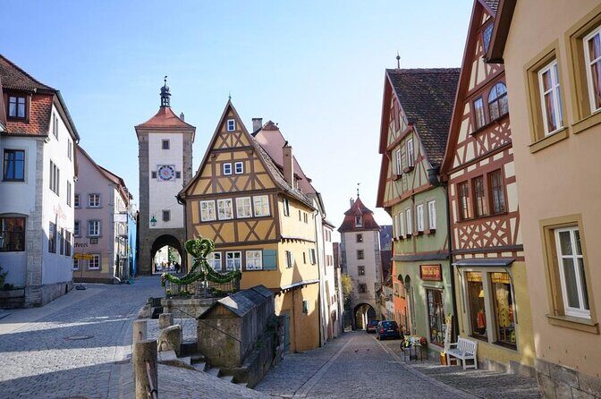 Neuschwanstein Castle, Ettal Abbey and Oberammergau Private Tour from Munich - Exploring Bavaria’s Highlights in One Day