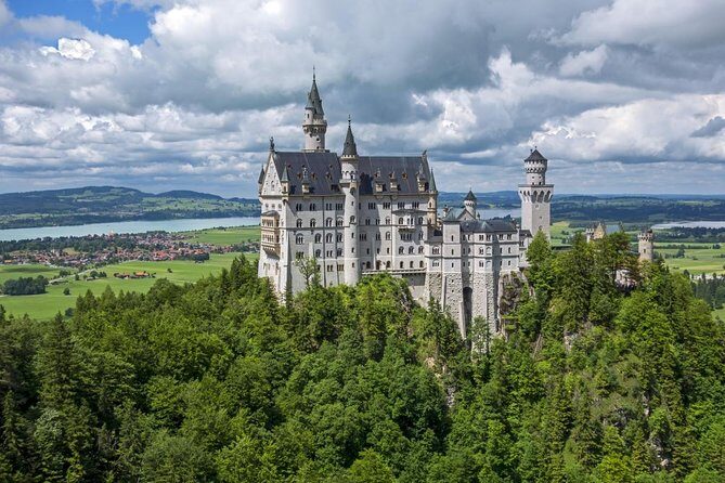 Neuschwanstein ticket+ City Bike from Fuessen - Key Points